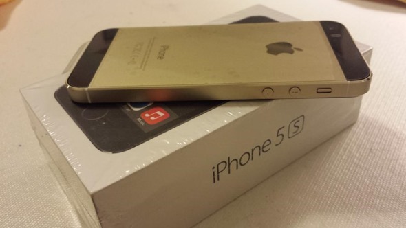 Iphone5s のブラック ゴールドを発見 Iphone新時代